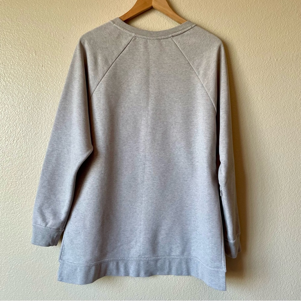NIKE Oatmeal Tan Crewneck Sweatshirt w/ sleeve zipper pocket | Medium - Picture 4 of 4
